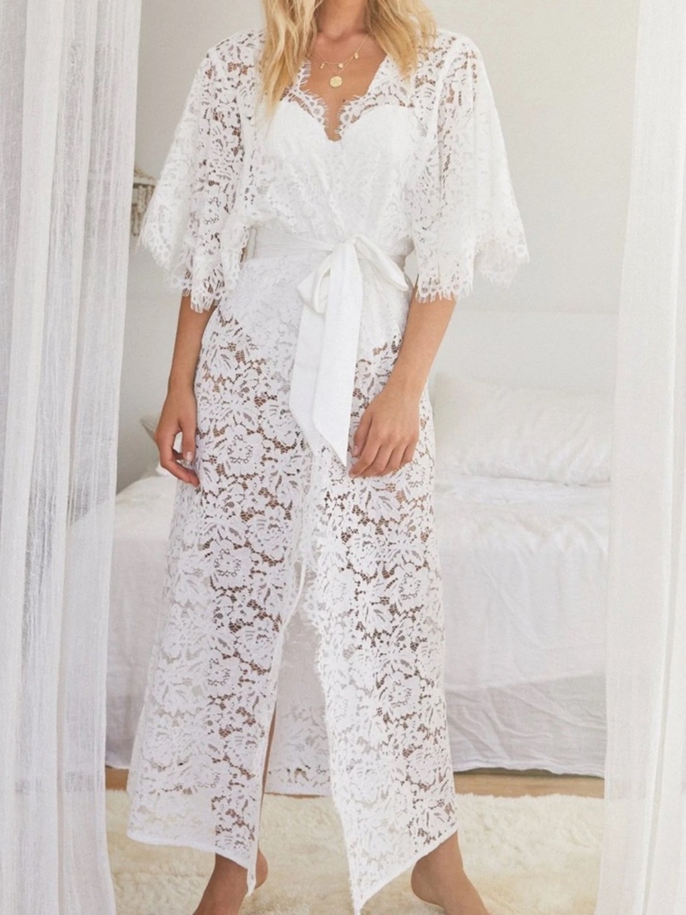 Homebodii Saskia Lace Robe